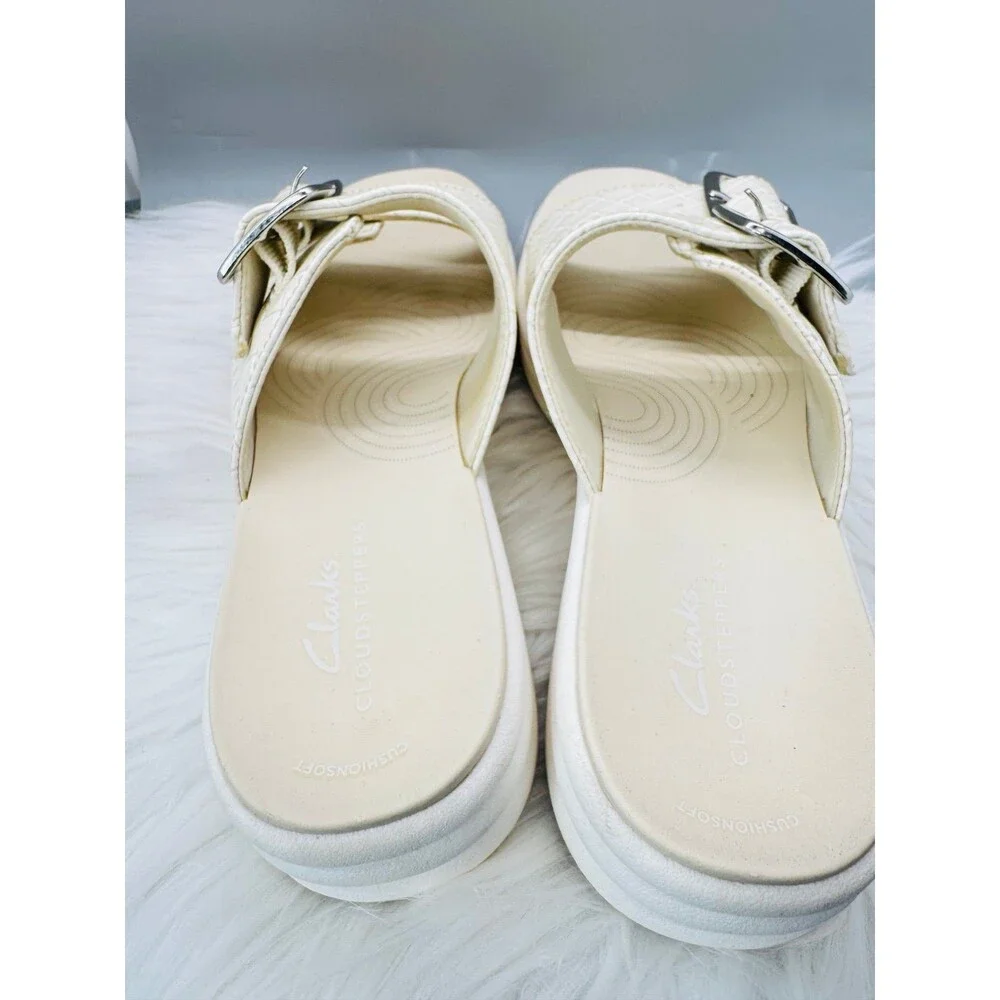 Clarks Cloudsteppers Drift Buckle Sandals Women’s Size 8 Sand platform chunky